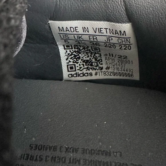 Adidas Originals Rivalry Low Black Sneakers - Picture 9 of 9